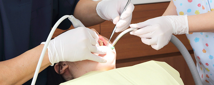 歯の根の治療について